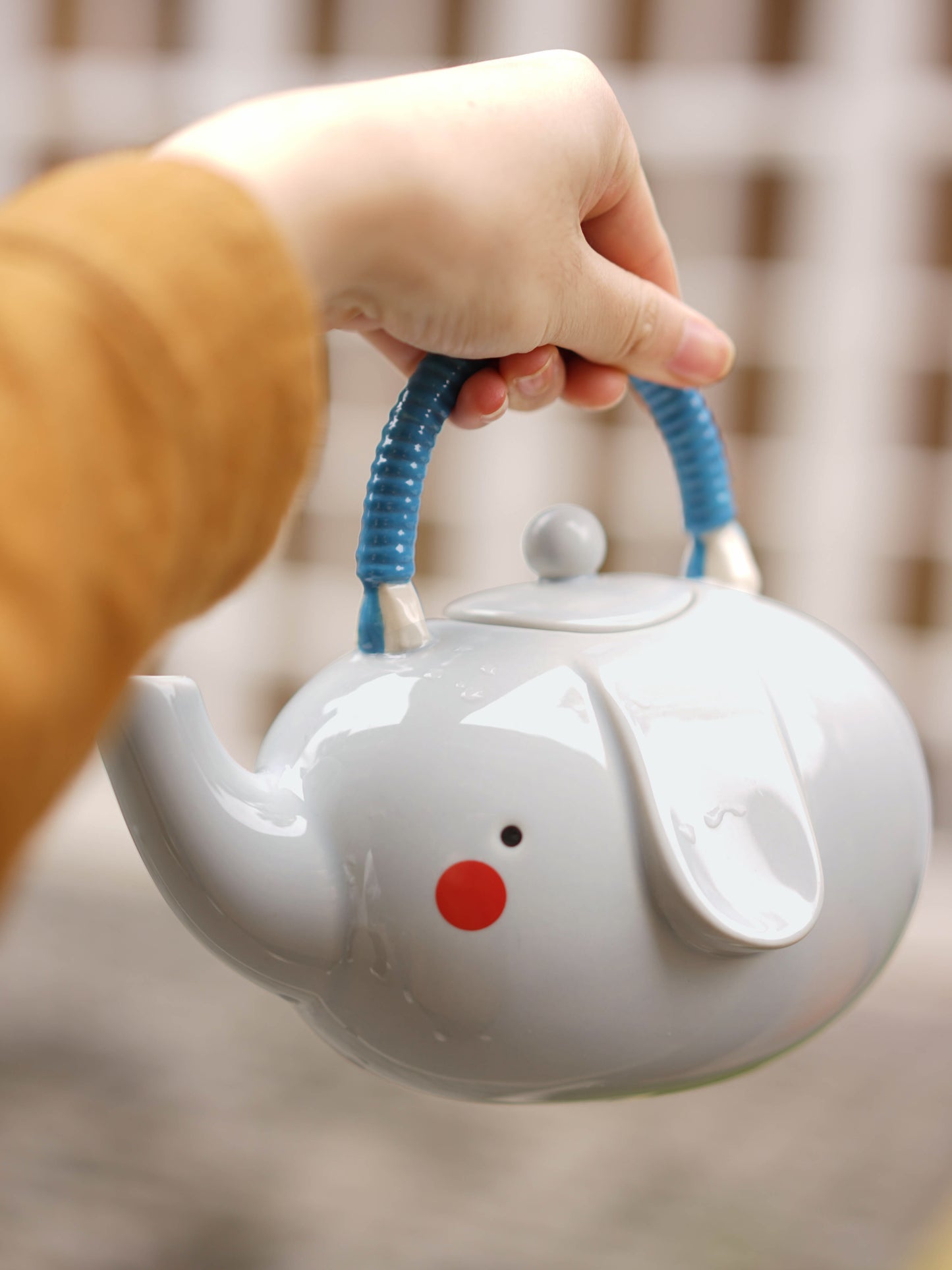 Elephant-shaped Ceramic Teapot