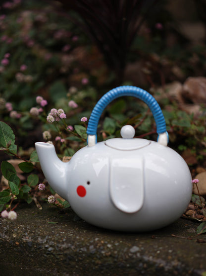 Elephant-shaped Ceramic Teapot