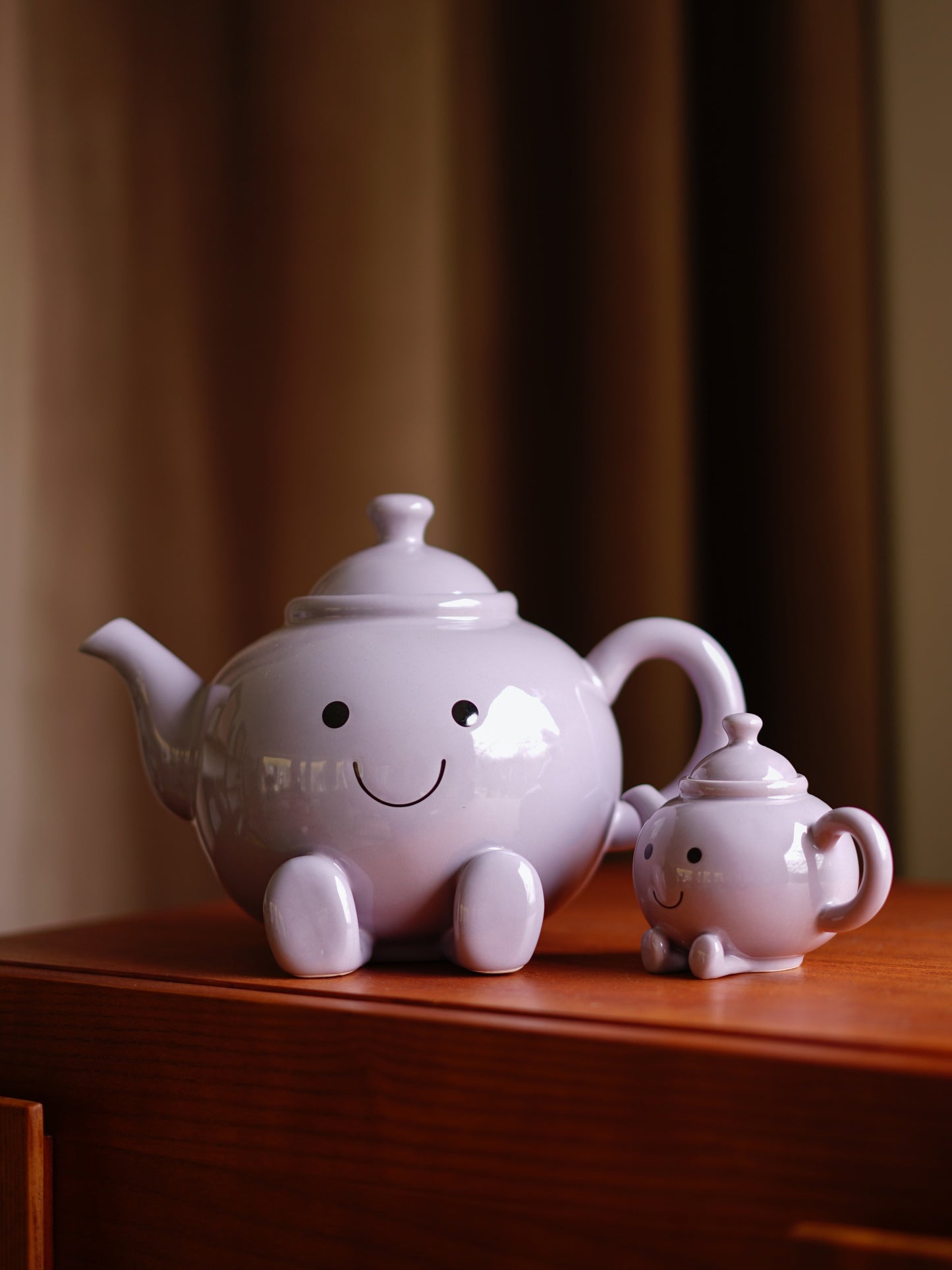 Seated Teapot