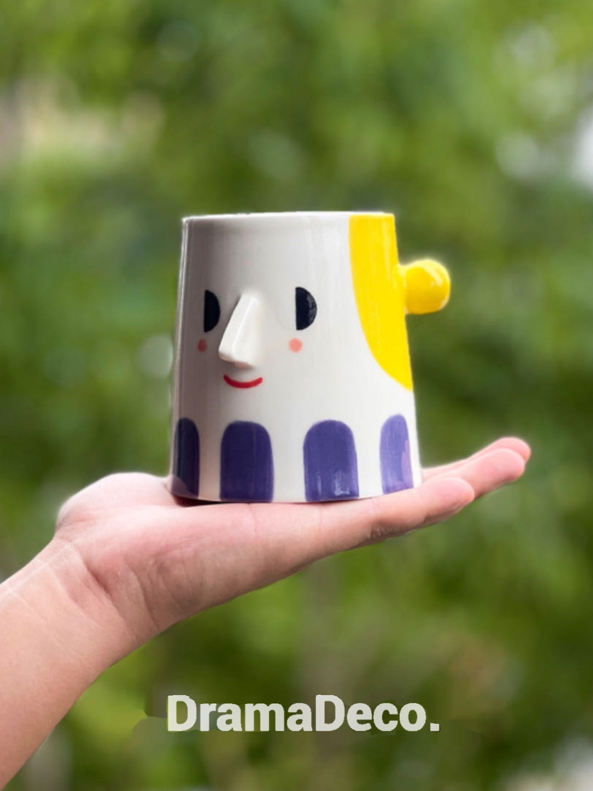 Cross-Armed Water Kettle